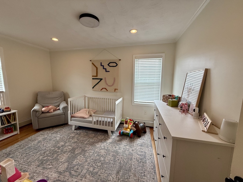 3 bed, 1 bath apartment for rent at 260 Washington St Unit 1, Peabody — photo 5 of 8
