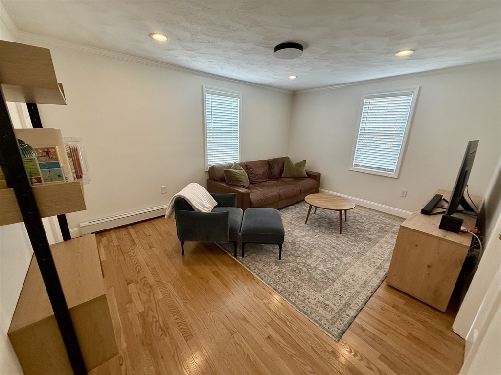 3 bed, 1 bath apartment for rent at 260 Washington St Unit 1, Peabody — photo 7 of 8