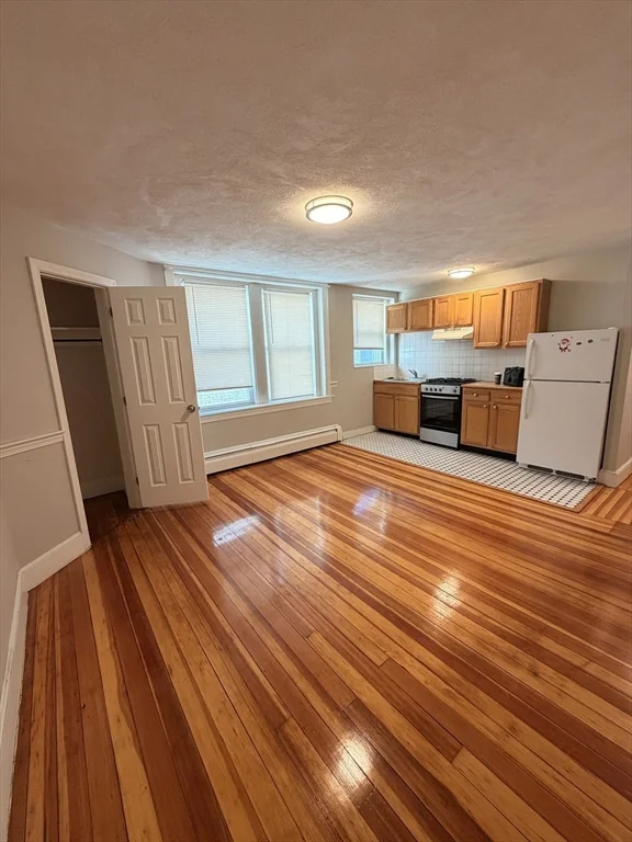 1 bed, 1 bath apartment for rent at 260 Washington St Unit 36, Salem — photo 2 of 8
