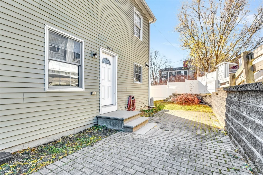 5 bed, 3 bath apartment for rent at 2601 Washington St Unit 2601, Roxbury — photo 21 of 22