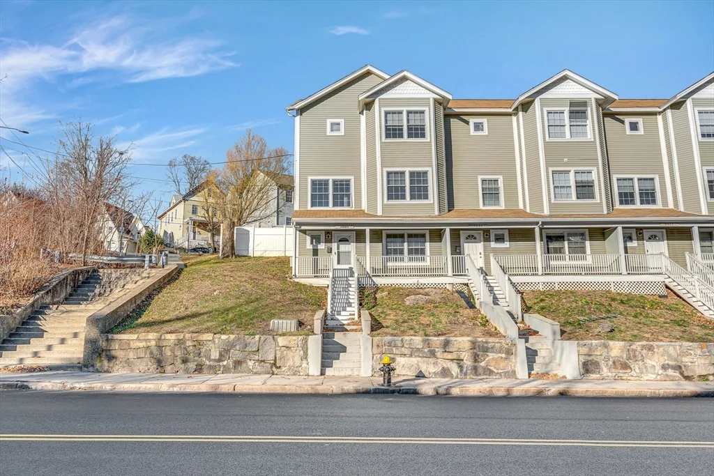 5 bed, 3 bath apartment for rent at 2601 Washington St Unit 2601, Roxbury