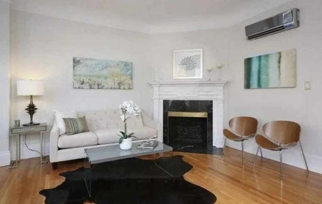 1 bed, 1 bath apartment for rent at 261 Beacon St Unit 21, Back Bay
