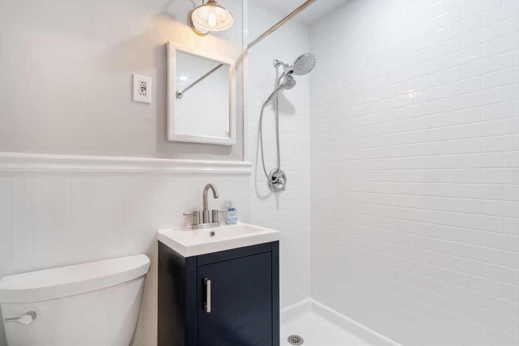 Studio bed, 1 bath apartment for rent at 261 Beacon St Unit 32, Back Bay — photo 8 of 10