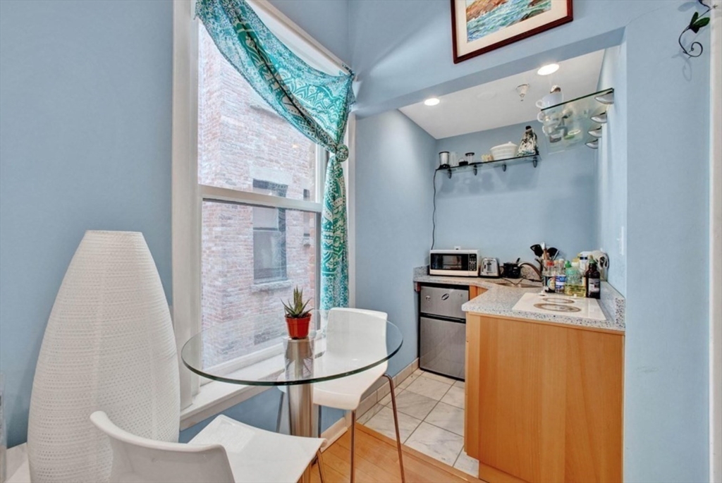 Studio bed, 1 bath apartment for rent at 261 Beacon St Unit 52, Back Bay — photo 6 of 12