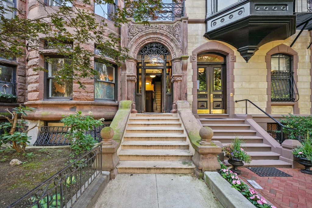 Studio bed, 1 bath apartment for rent at 261 Beacon St Unit 52, Back Bay