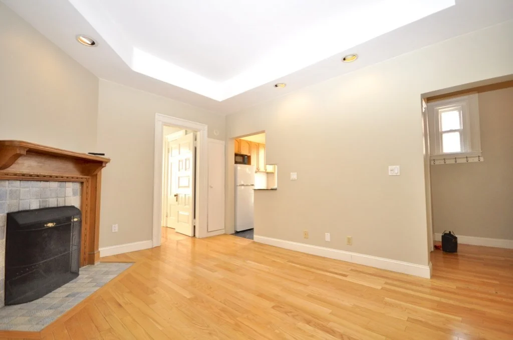 1 bed, 1 bath apartment for rent at 261 Beacon Unit 33, Back Bay — photo 2 of 11