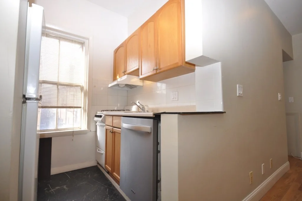 1 bed, 1 bath apartment for rent at 261 Beacon Unit 33, Back Bay — photo 6 of 11