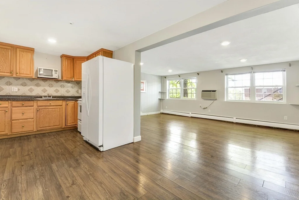 2 bed, 1 bath apartment for rent at 261 Boston Post Rd E Unit 2, Marlborough — photo 2 of 19