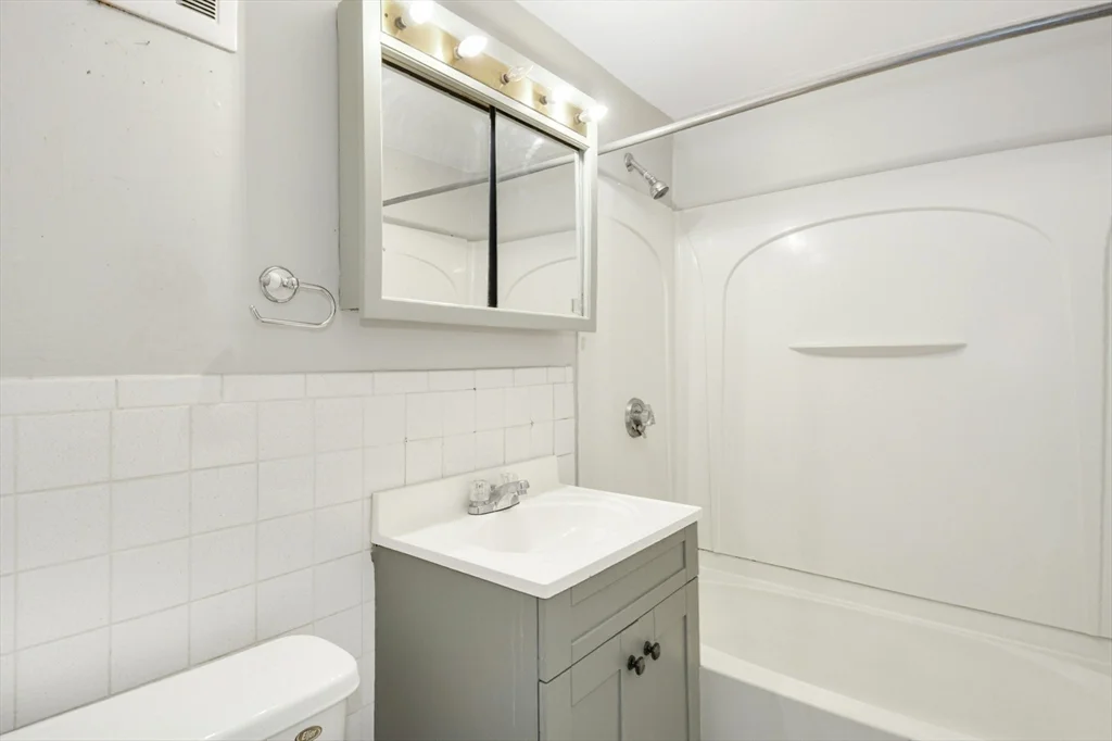 2 bed, 1 bath apartment for rent at 261 Boston Post Rd E Unit 2, Marlborough — photo 12 of 19