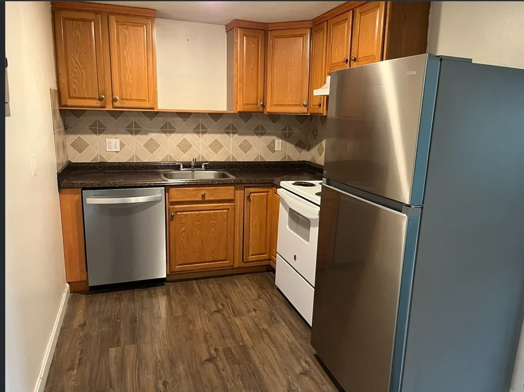2 bed, 1 bath apartment for rent at 261 Boston Post Rd E Unit 2, Marlborough — photo 5 of 19