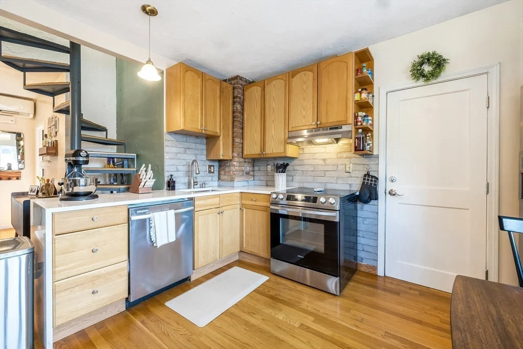 2 bed, 1 bath apartment for rent at 261 Forest St Unit 261, Malden — photo 6 of 15