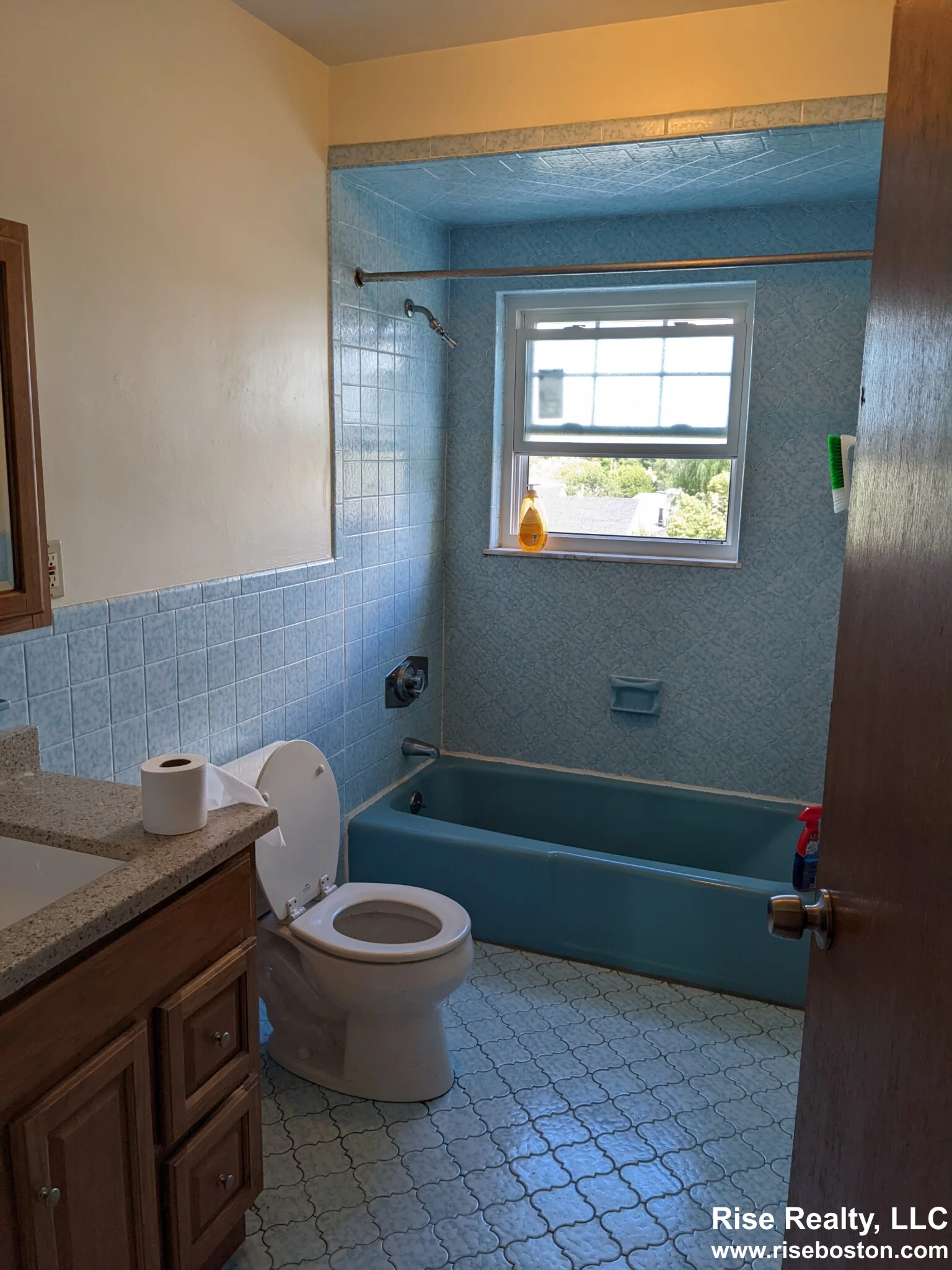 2 bed, 1 bath apartment for rent at 261 Lexington St Unit 2, Watertown — photo 8 of 12