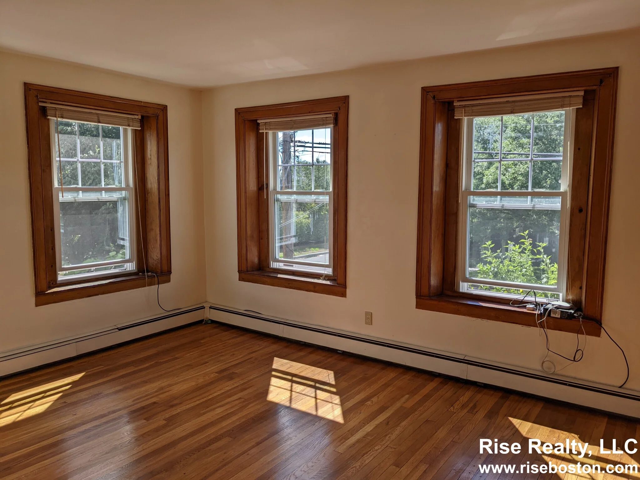 2 bed, 1 bath apartment for rent at 261 Lexington St Unit 2, Watertown