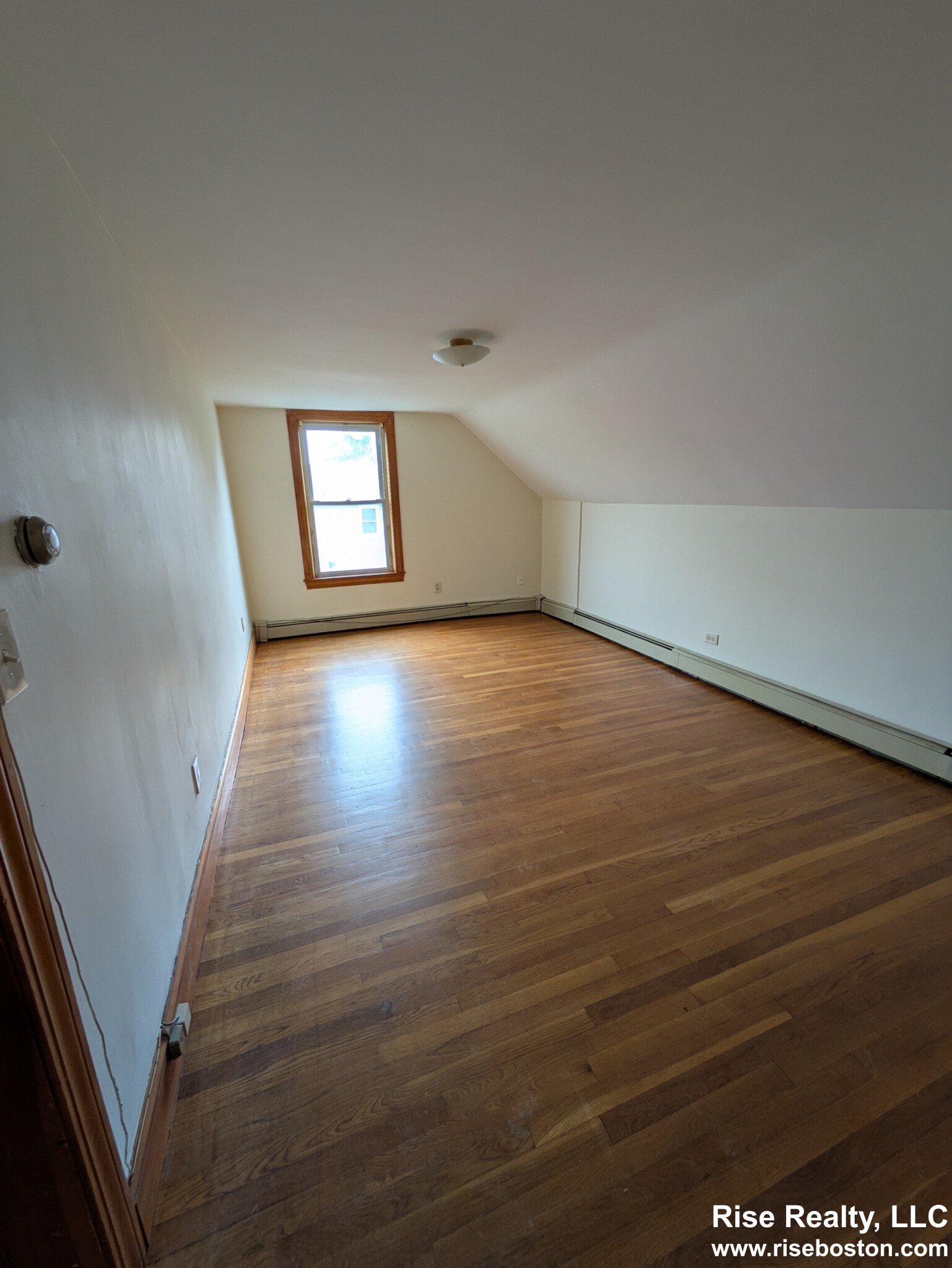 2 bed, 1 bath apartment for rent at 261 Lexington St Unit 3, Watertown — photo 4 of 12