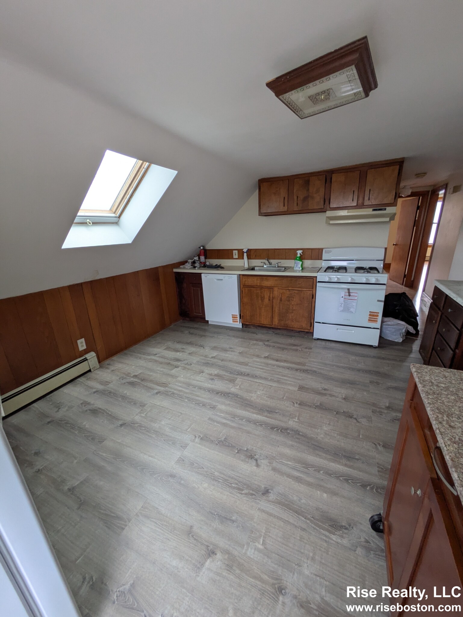 2 bed, 1 bath apartment for rent at 261 Lexington St Unit 3, Watertown