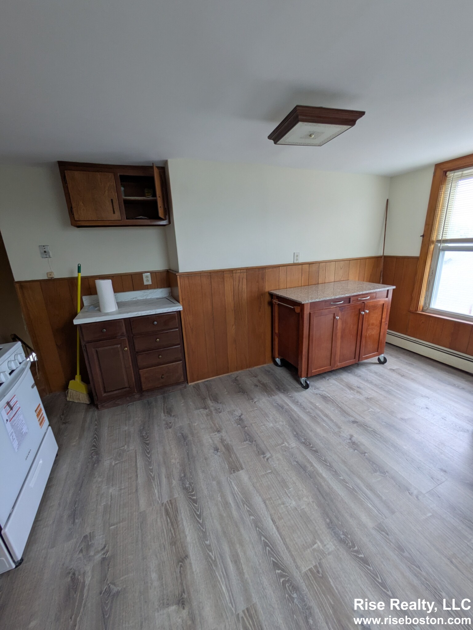 2 bed, 1 bath apartment for rent at 261 Lexington St Unit 3, Watertown — photo 3 of 12
