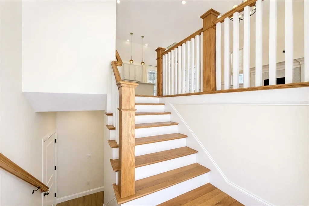 3 bed, 3 bath apartment for rent at 261 Main St Unit 1, Shrewsbury — photo 3 of 36