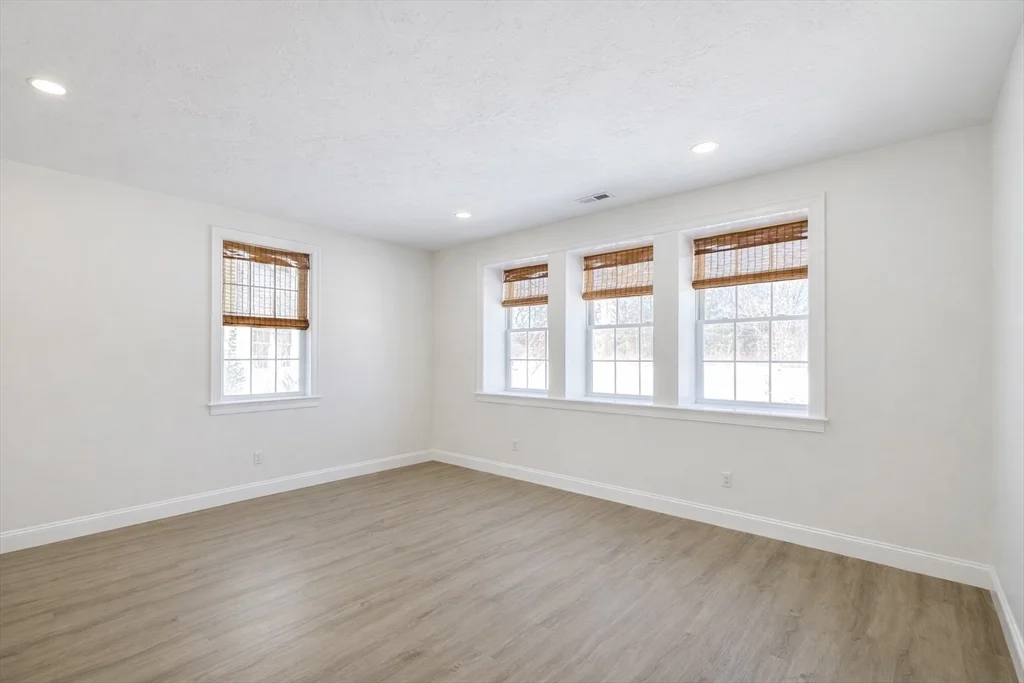 3 bed, 3 bath apartment for rent at 261 Main St Unit 1, Shrewsbury — photo 30 of 36