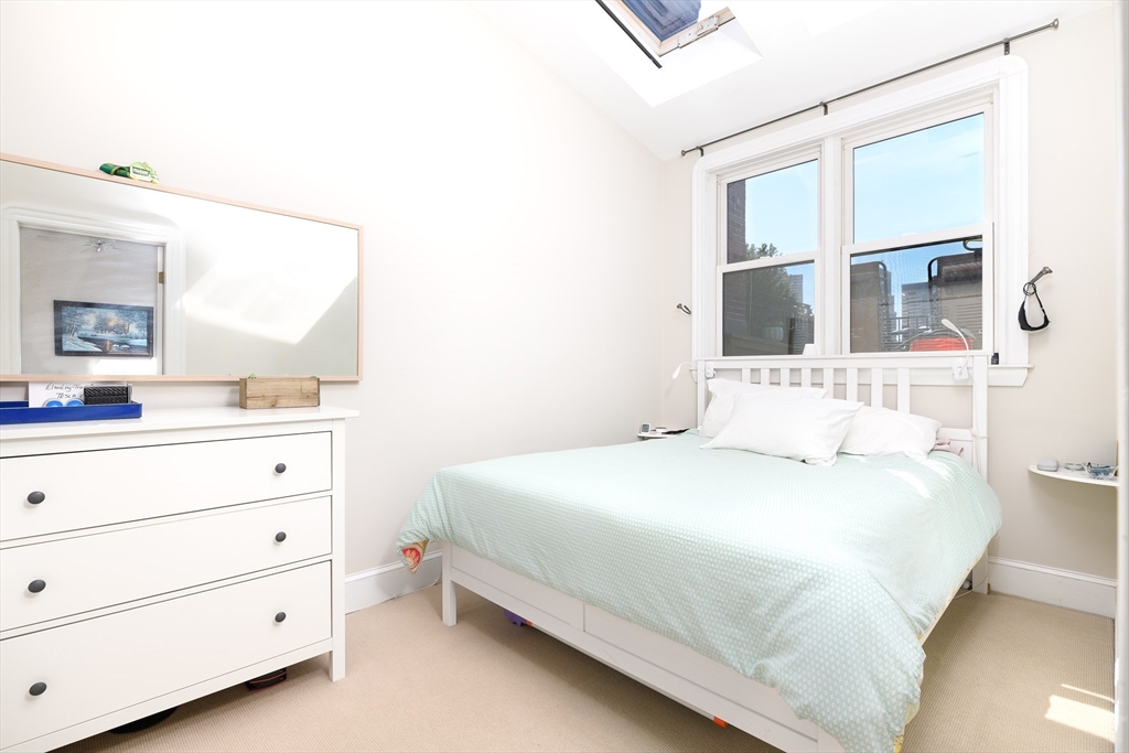 2 bed, 1 bath apartment for rent at 261 Marlborough St Unit 11, Back Bay — photo 11 of 17