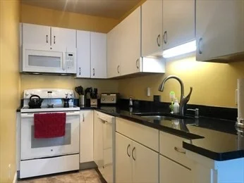 2 bed, 1 bath apartment for rent at 261 Middlesex Unit 1, North Andover