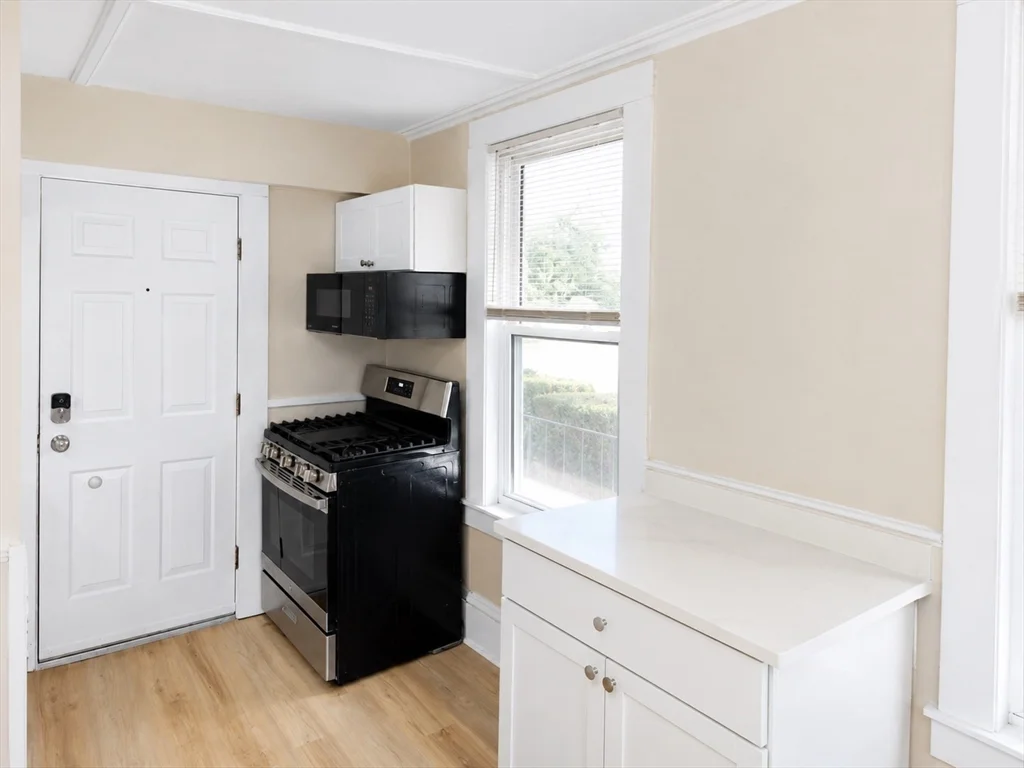 1 bed, 1 bath apartment for rent at 261 Plymouth St Unit 1, East Bridgewater — photo 5 of 13