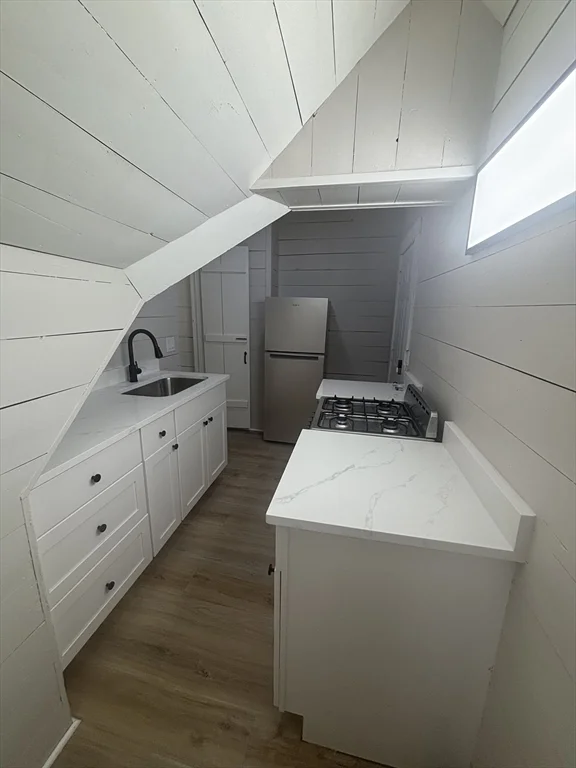 Studio bed, 1 bath apartment for rent at 261 Plymouth St Unit 8, East Bridgewater — photo 9 of 10