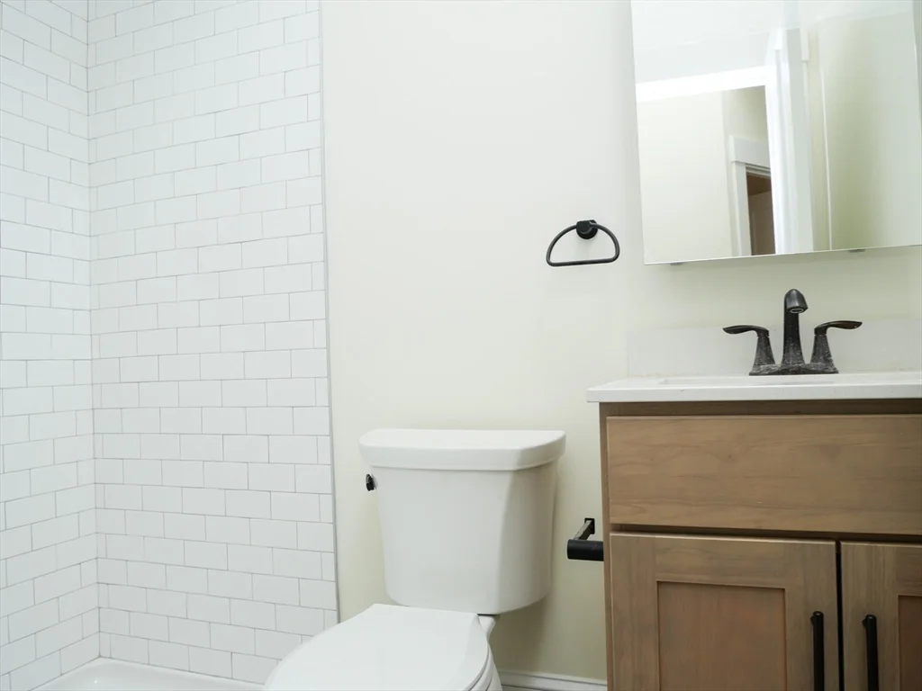 3 bed, 2 bath apartment for rent at 261 W Newton Unit 5, South End — photo 8 of 11