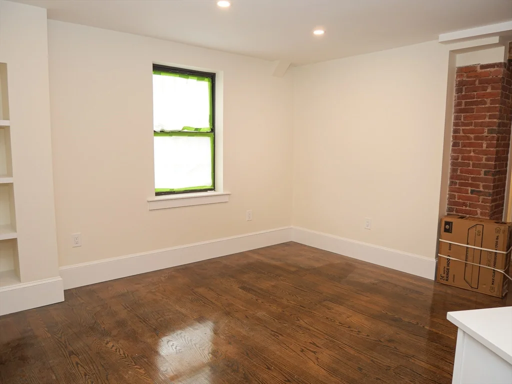 2 bed, 2 bath apartment for rent at 261 W Newton Unit B, Back Bay — photo 1 of 7