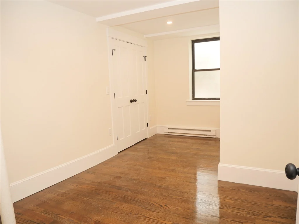 2 bed, 2 bath apartment for rent at 261 W Newton Unit B, Back Bay — photo 4 of 7