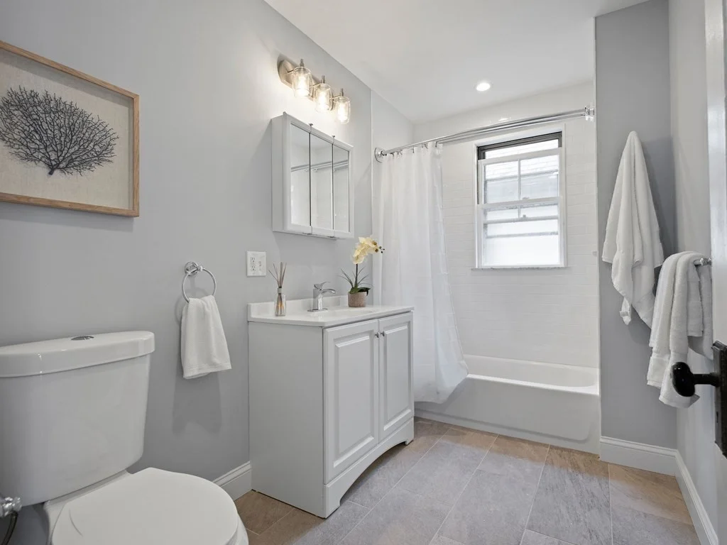 4 bed, 2 bath apartment for rent at 261 Walnut St Unit 3, High Street Hill — photo 10 of 14