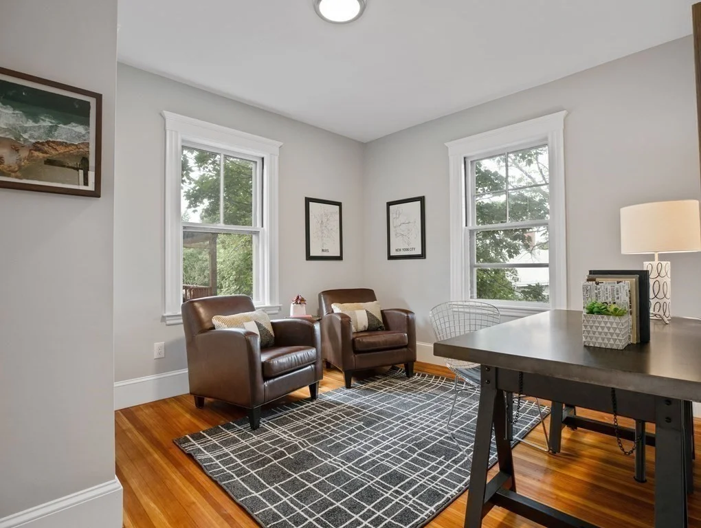 4 bed, 2 bath apartment for rent at 261 Walnut St Unit 3, High Street Hill — photo 4 of 14