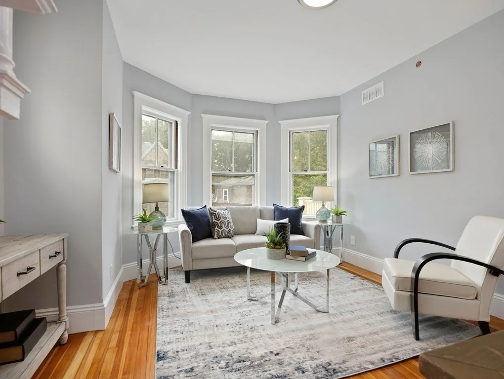 4 bed, 2 bath apartment for rent at 261 Walnut St Unit 3, High Street Hill — photo 2 of 14