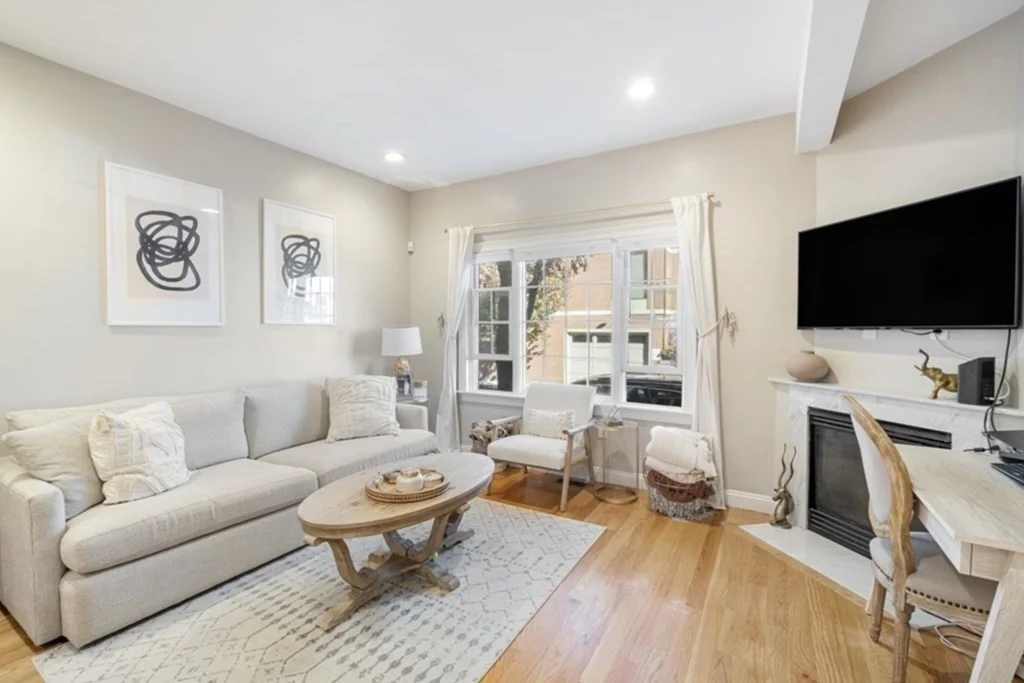 2 bed, 2 bath apartment for rent at 261 West 2nd St Unit 1, South Boston — photo 2 of 16