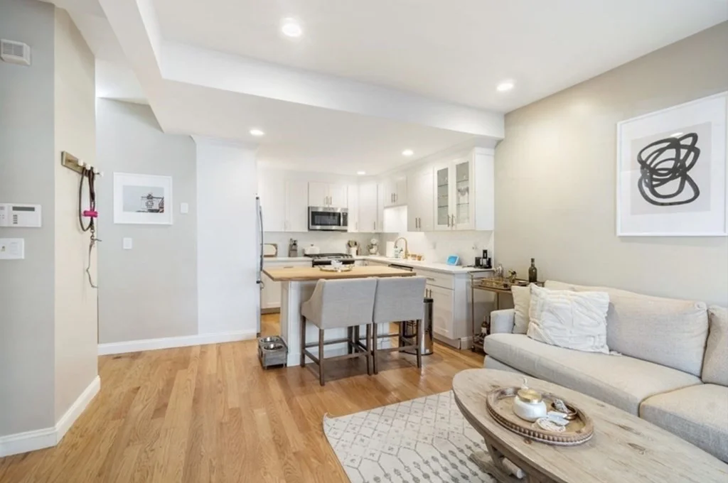 2 bed, 2 bath apartment for rent at 261 West 2nd St Unit 1, South Boston — photo 4 of 16