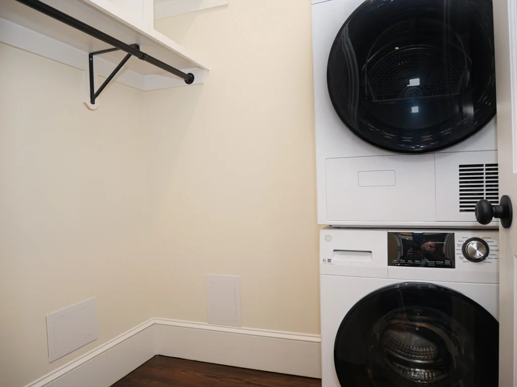 Studio bed, 1 bath apartment for rent at 261 W Newton Unit 2-001B, Back Bay — photo 4 of 6