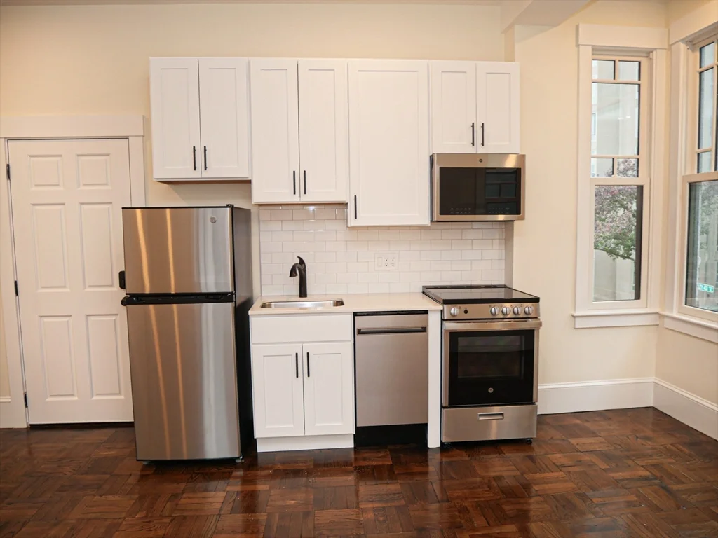 Studio bed, 1 bath apartment for rent at 261 W Newton Unit 2-001B, Back Bay — photo 6 of 6