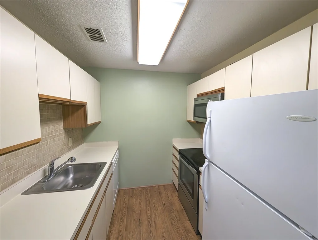 2 bed, 1 bath apartment for rent at 2612 Franklin Crossing Rd Unit 2612, Franklin — photo 6 of 17