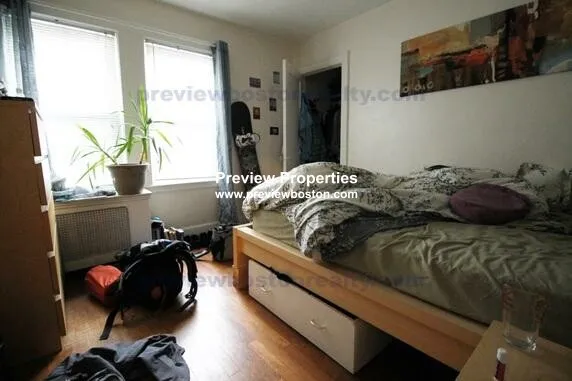 2 bed, 1 bath apartment for rent at 262 Corey Rd Unit 1P, Brighton — photo 4 of 6
