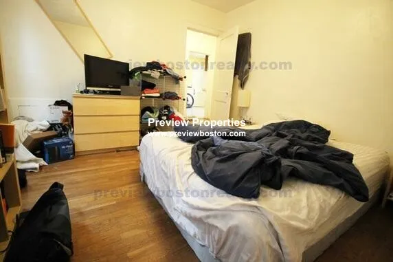 2 bed, 1 bath apartment for rent at 262 Corey Rd Unit 1P, Brighton — photo 5 of 6