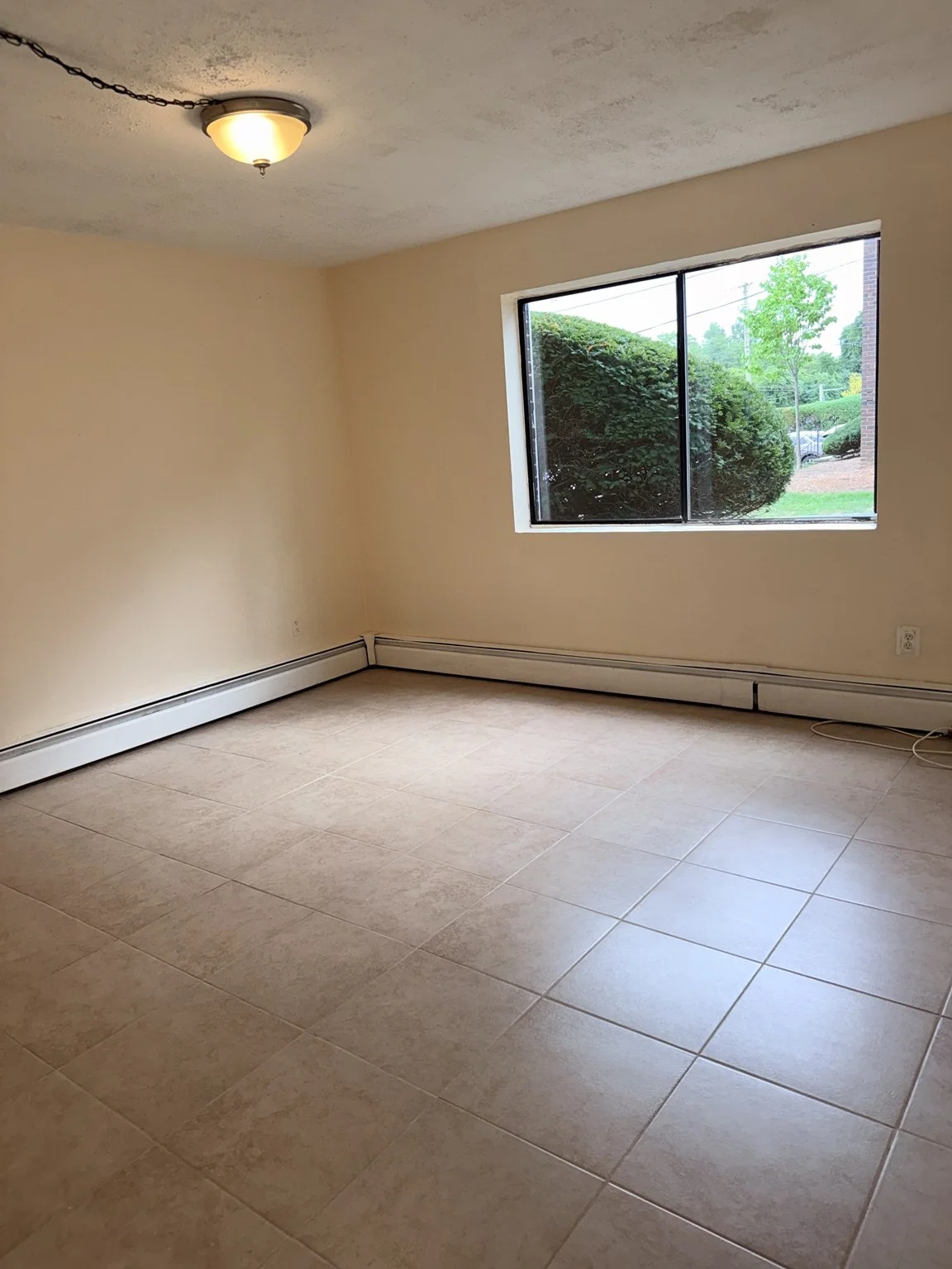 2 bed, 1 bath apartment for rent at 262 E Haverhill St Unit 2, Lawrence — photo 7 of 9