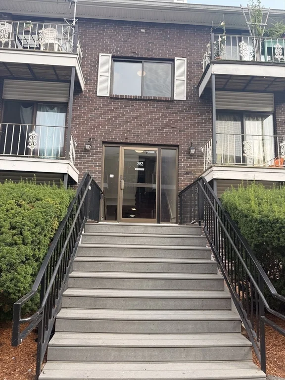 1 bed, 1 bath apartment for rent at 262 E Haverhill St Unit 21, Lawrence — photo 13 of 13