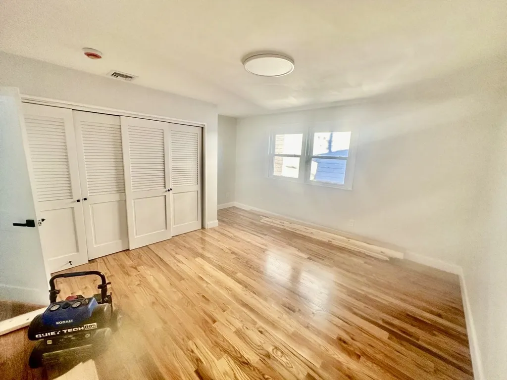 3 bed, 1 bath apartment for rent at 262 East Eagle Unit 2, East Boston — photo 4 of 7