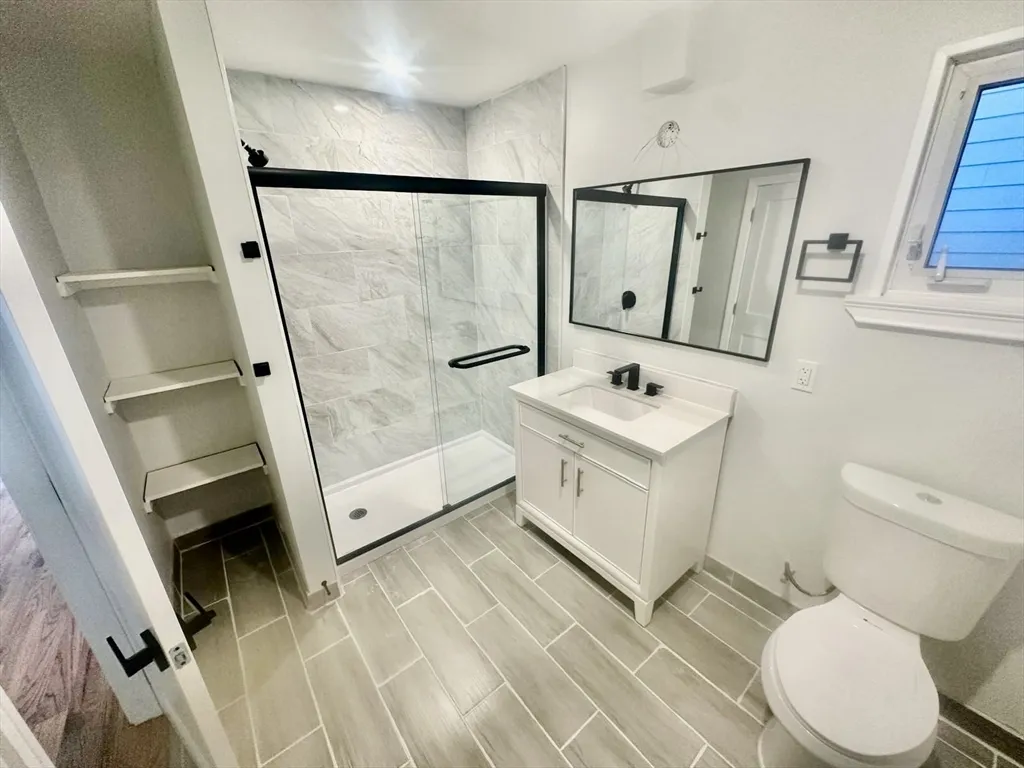 3 bed, 1 bath apartment for rent at 262 East Eagle Unit 2, East Boston — photo 3 of 7