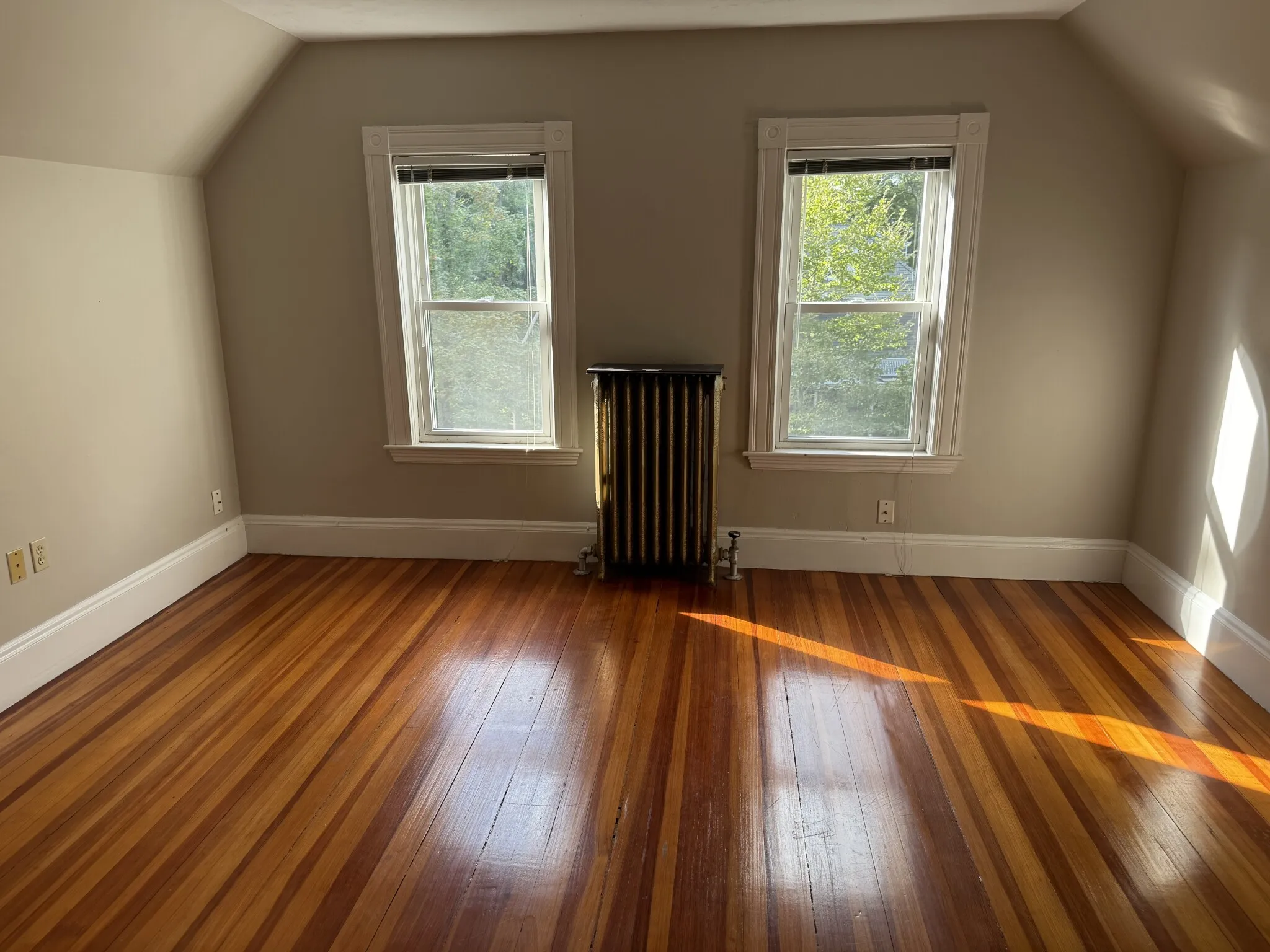 2 bed, 1 bath apartment for rent at 262 Lake Ave Unit 3, Newton Highlands — photo 9 of 16