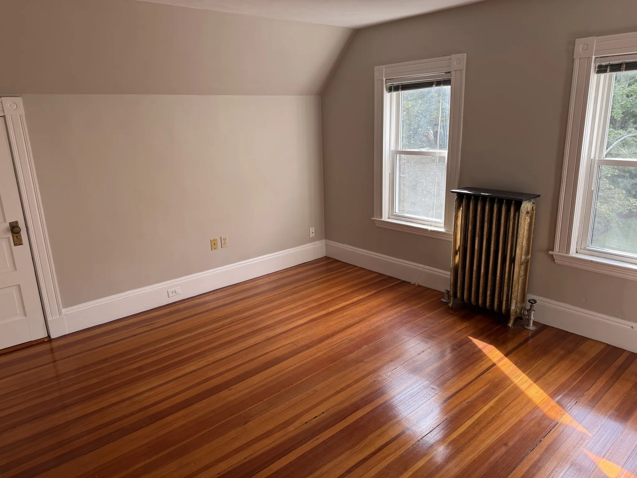2 bed, 1 bath apartment for rent at 262 Lake Ave Unit 3, Newton Highlands — photo 8 of 16