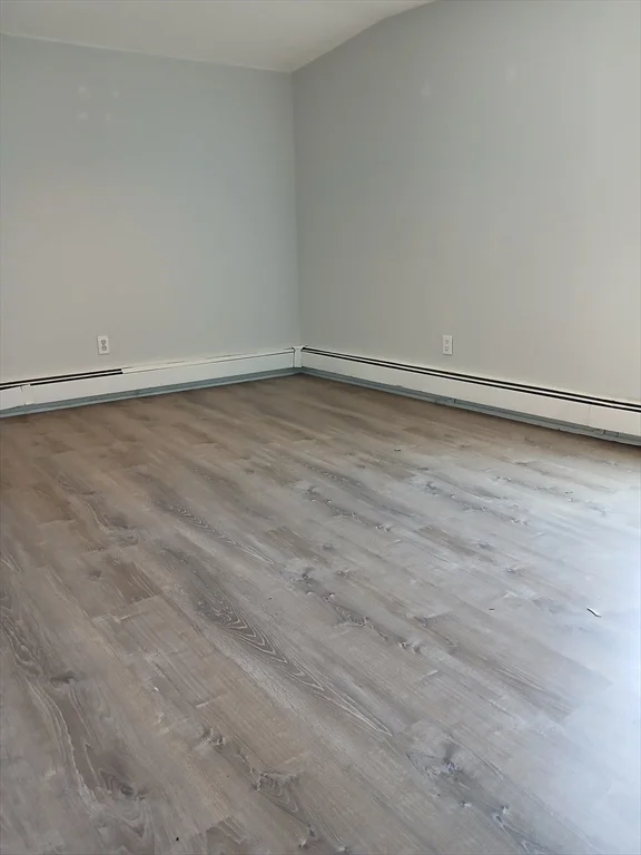 1 bed, 1 bath apartment for rent at 262 Main St Unit 3, Gloucester — photo 4 of 5