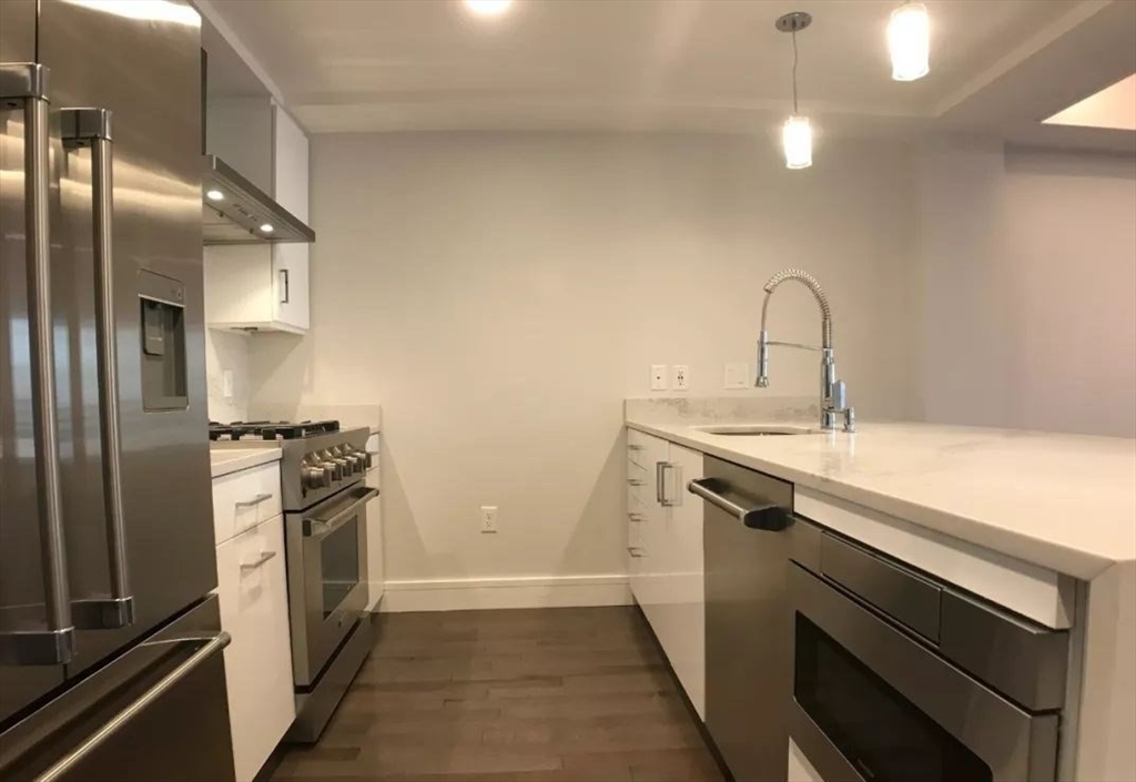 1 bed, 1 bath apartment for rent at 262 Monsignor O'brien Highway Unit 305, East Cambridge — photo 5 of 12