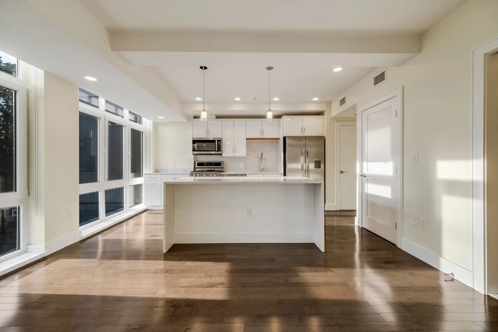2 bed, 1 bath apartment for rent at 262 Monsignor O'Brien Hwy Unit 308, East Cambridge — photo 4 of 16