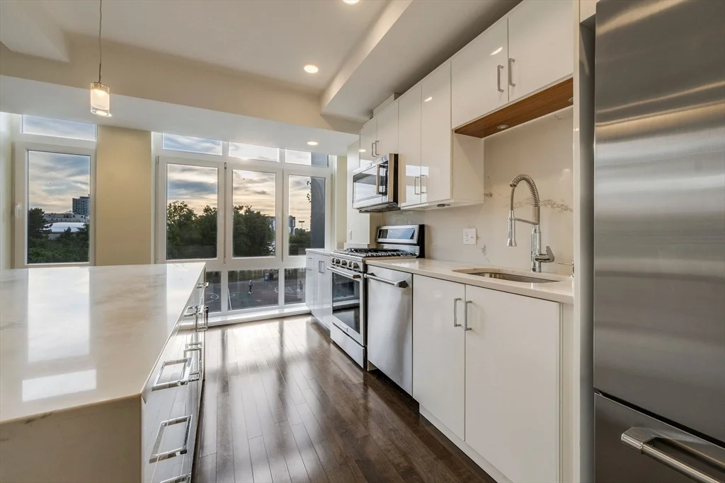 2 bed, 1 bath apartment for rent at 262 Monsignor O'Brien Hwy Unit 308, East Cambridge — photo 1 of 16