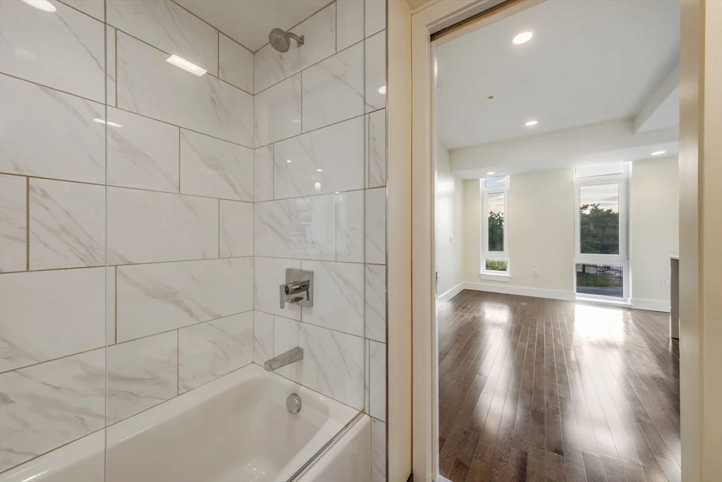 2 bed, 1 bath apartment for rent at 262 Monsignor O'Brien Hwy Unit 308, East Cambridge — photo 8 of 16